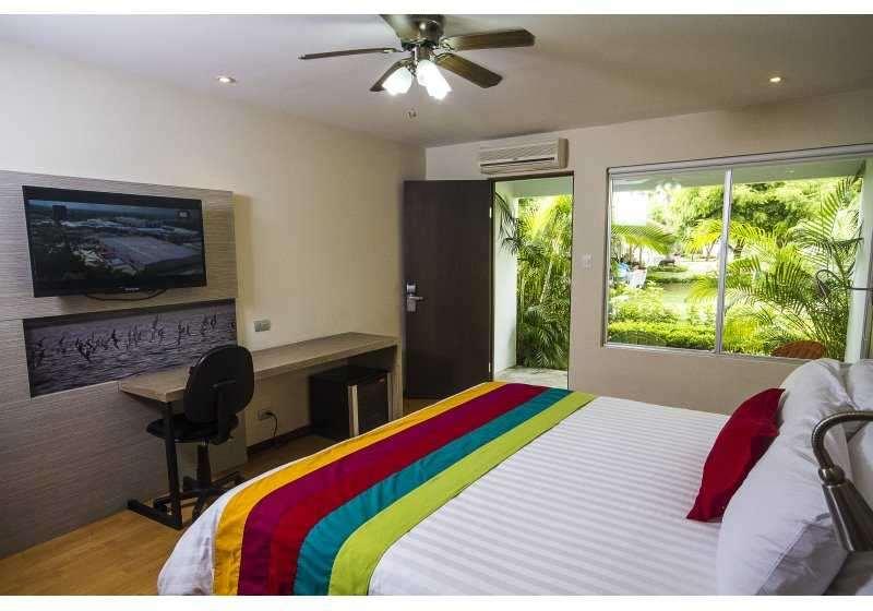 Puerto Azul Hotel Y Club Nautico Chacarita Удобства фото